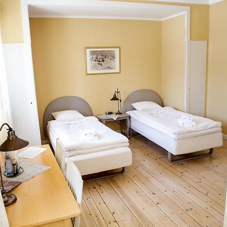 Kaggeholms Slott Bed and Breakfast Ekerö Esterno foto